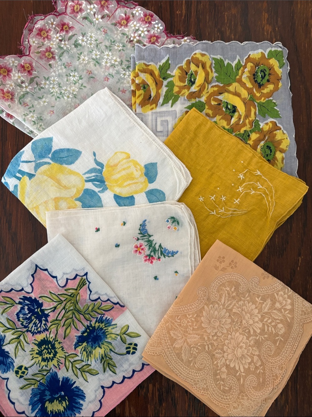 VINTAGE Hankerchiefs Lot of 7-Lace Cotton Embroidered Scalloped Floral